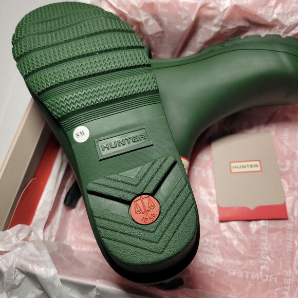 Hunter Women's Original Chelsea Boots in Hunter Green - Picture 2 of 9